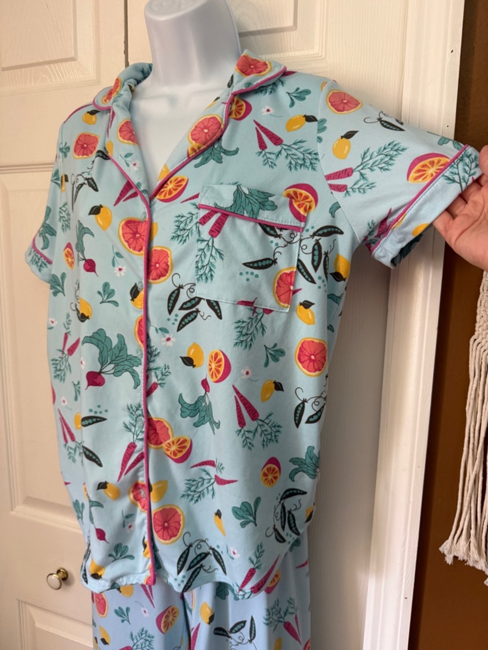 Secret Treasures Fruit and Vegetable Print Short-Sleeve Pajama Set / Size M - Picture 8 of 11
